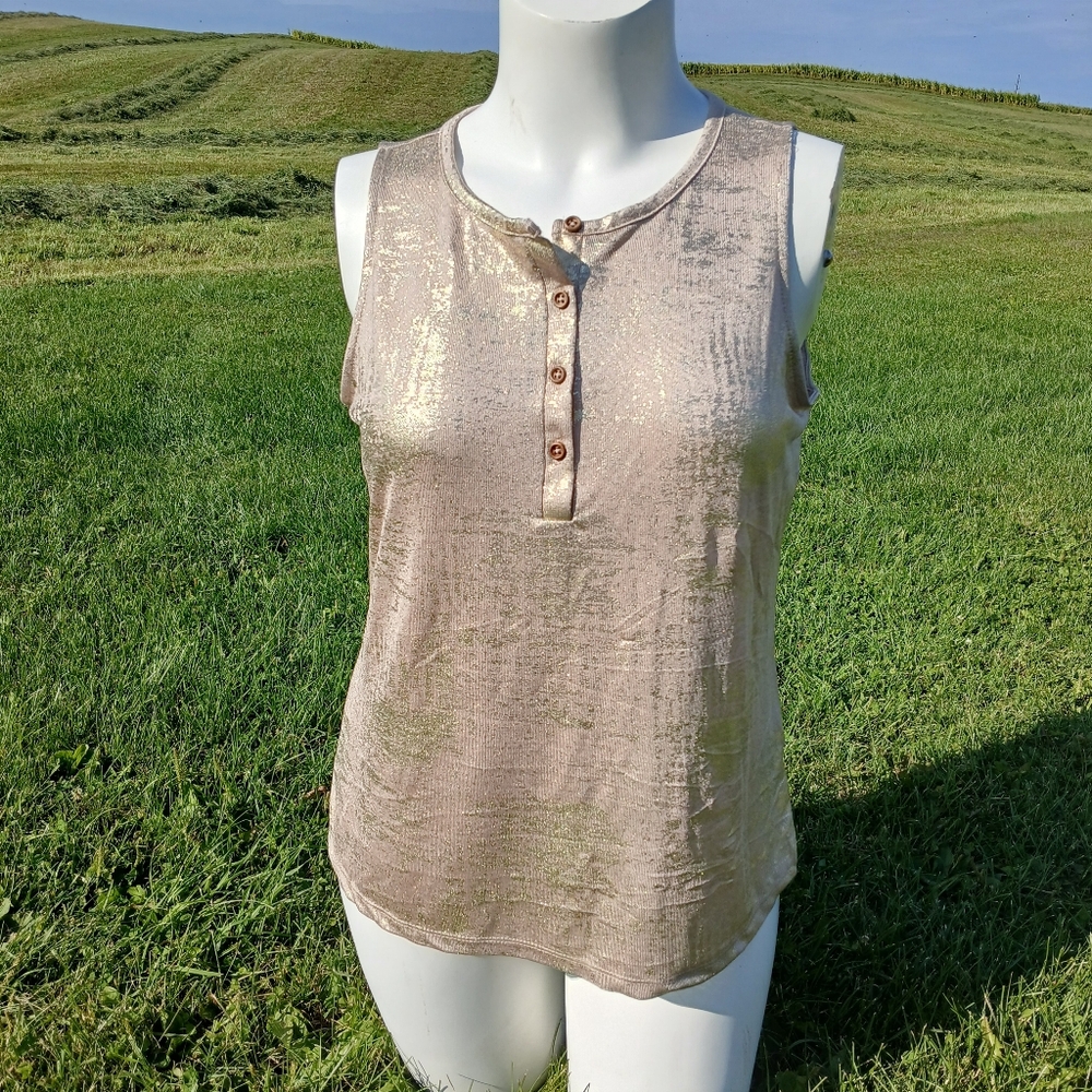 NEW NWT Gold Shimmer Tank Top Shirt size L Large Park & Main womens Button Down